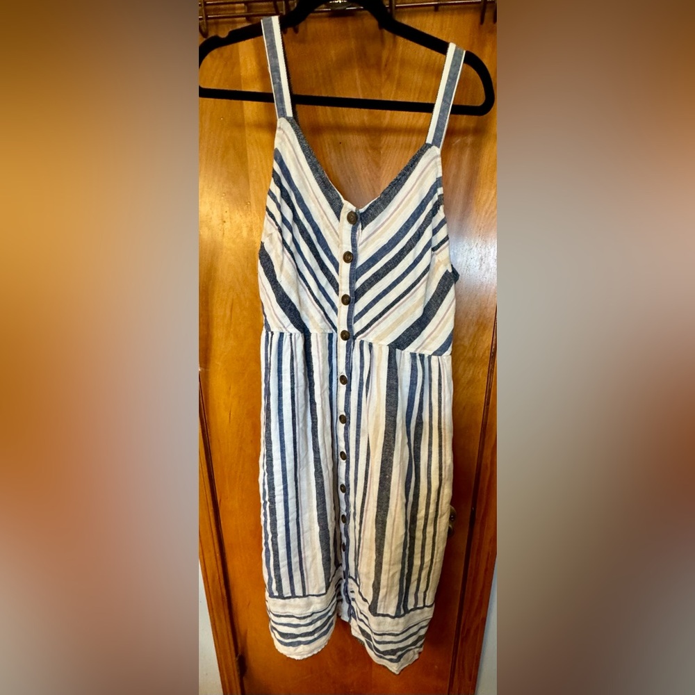 Universal Thread Blue and White Sleeveless Midi Dress